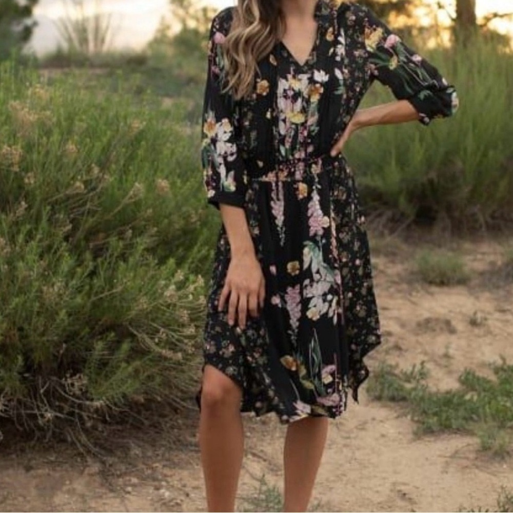 Figueroa & Flower Black Floral Dress Size Small
